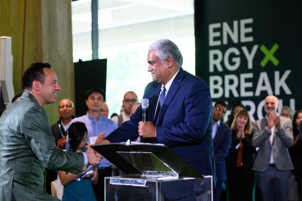 Strazik and Chanrakasan