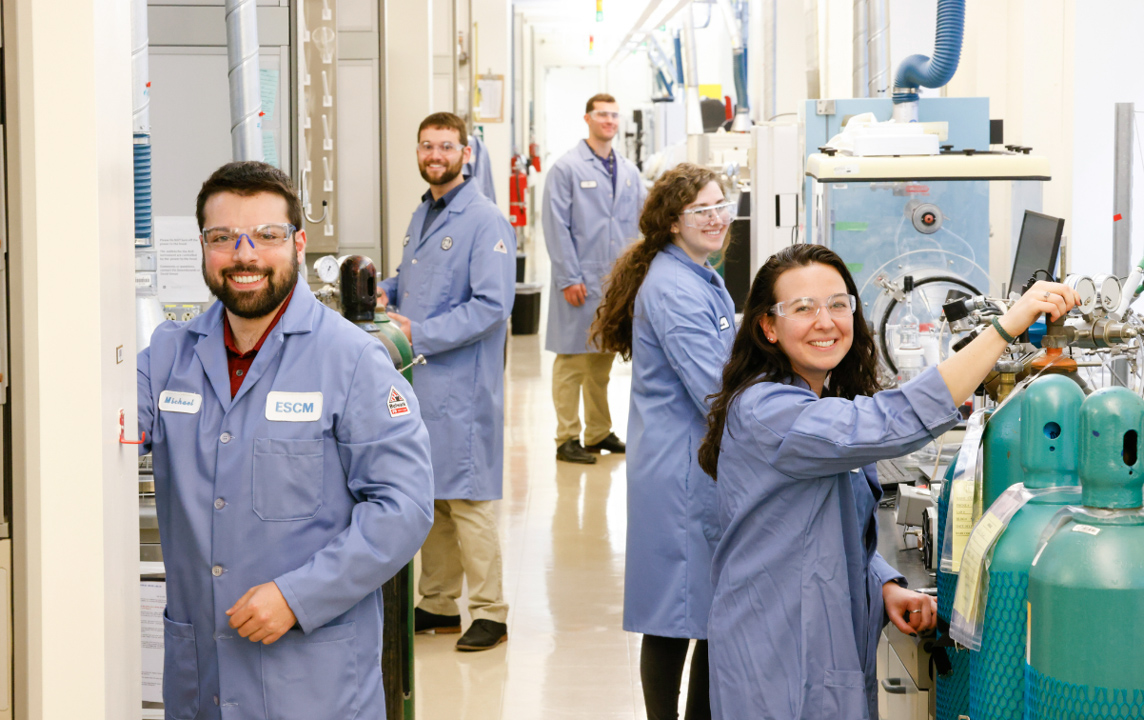 GE Vernovaâs employees capturing grams of COâ Advanced Research Center in Niskayuna, NY