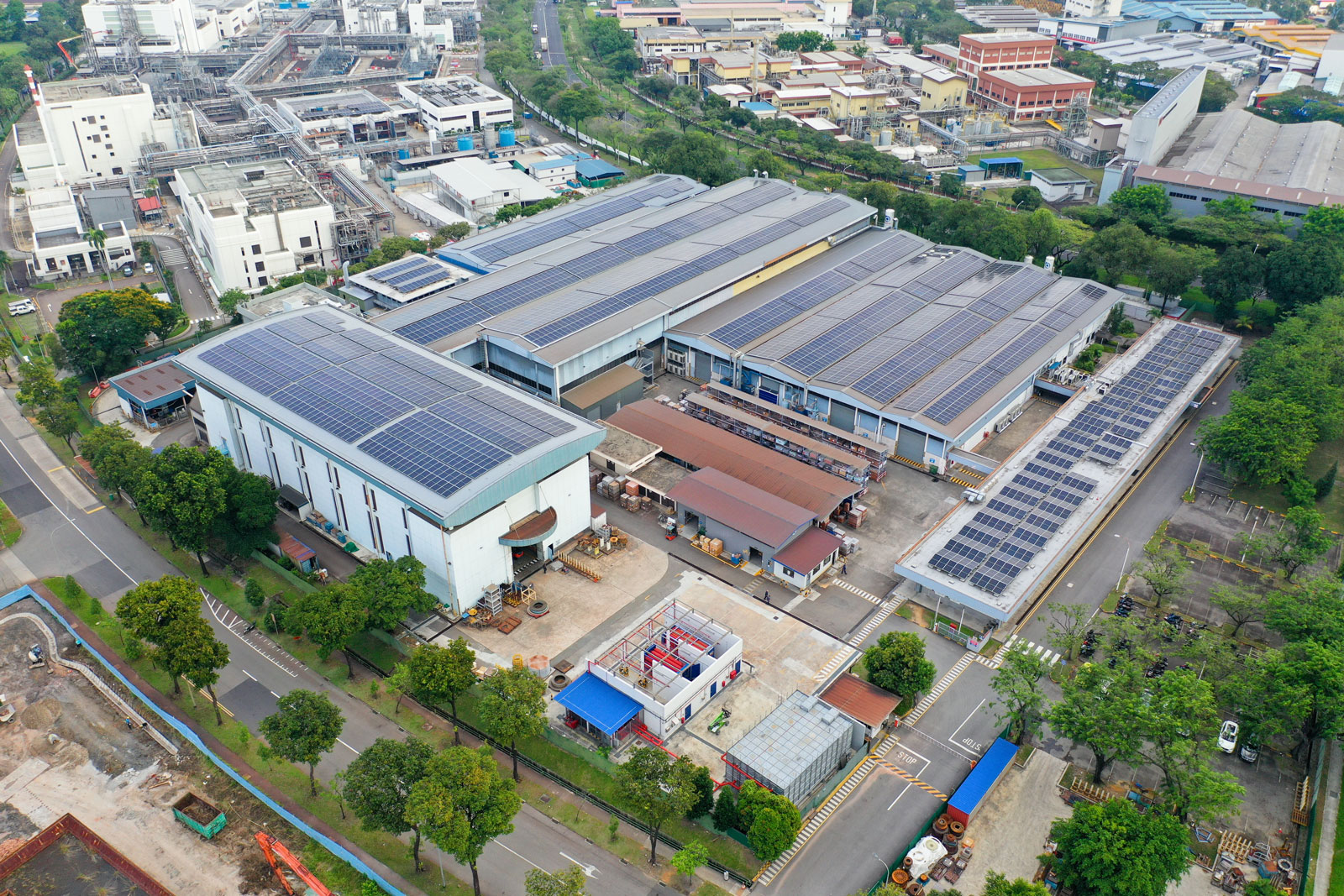 GE Vernova’s Singapore repair center with solar panels Link to high-res image