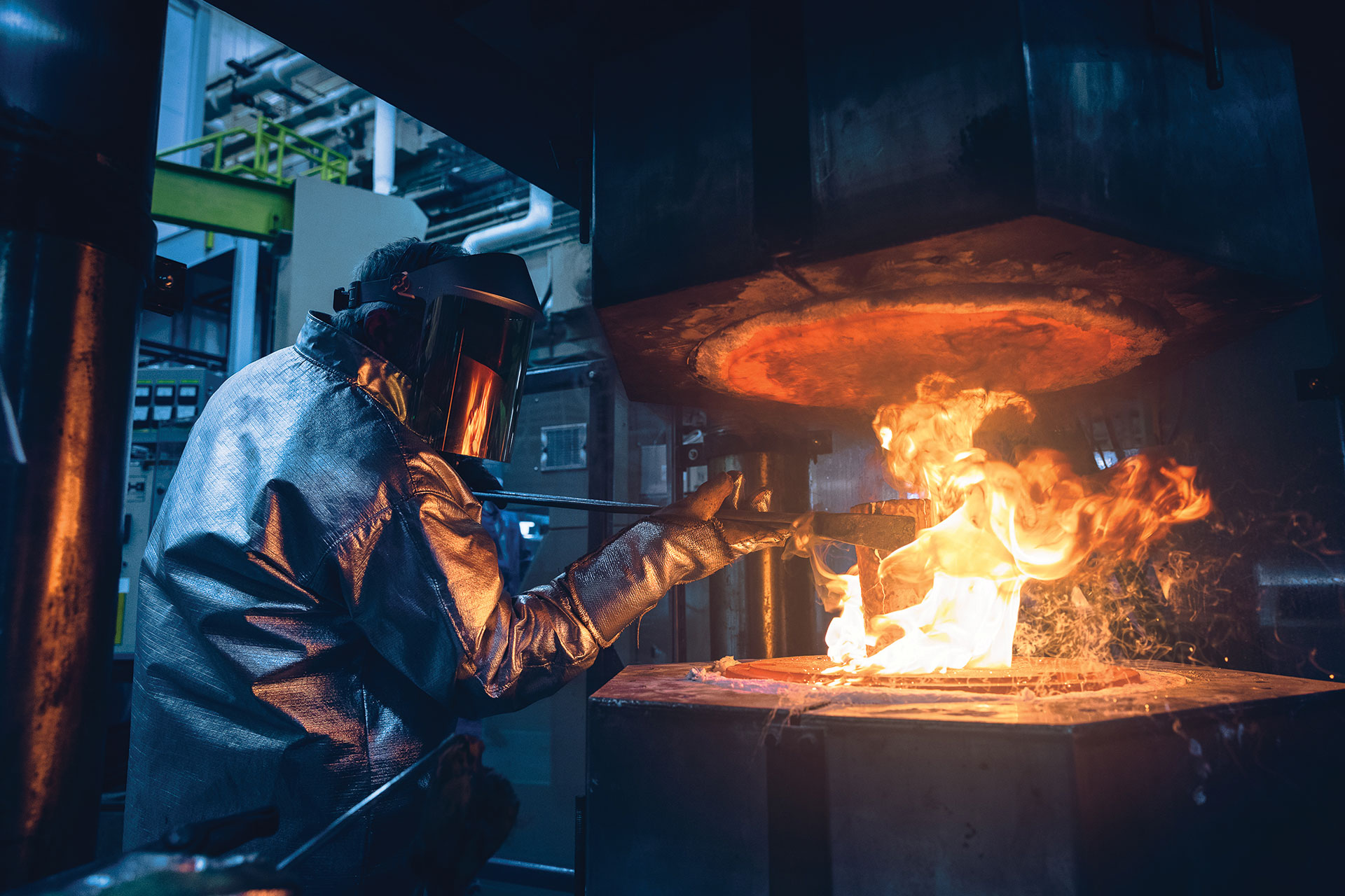 The Advanced Materials & Coatings Technology team utilizing the forge lab in Niskayuna, New York.